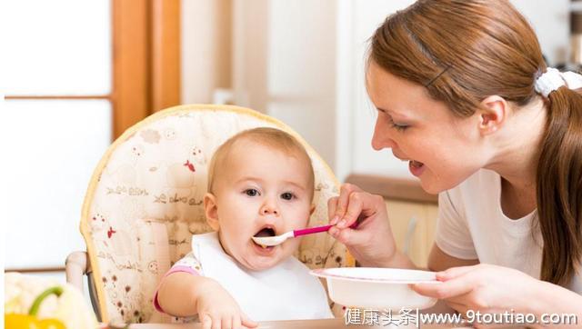 你的宝宝具体该吃什么辅食，别一股脑的什么都吃，会害了他的。