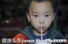 博康泰丨青岛9岁儿童喝可乐，牙齿酥到用镊子一捏就碎