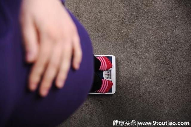 怀孕前后，体重增长控制在多少斤，对胎儿发育好？
