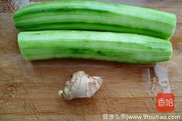 夏天最值得一吃的蔬菜，也是天然玻尿酸，常吃皮肤滑嫩气色好