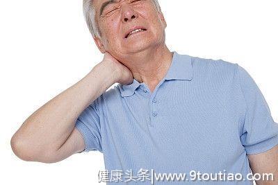 为什么中老年易发颈椎病？