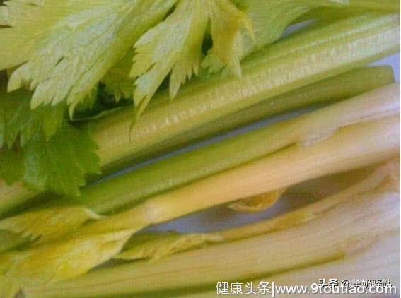 不想高血压拖累下半生，医生：6种食物要多吃，血压稳定更长寿