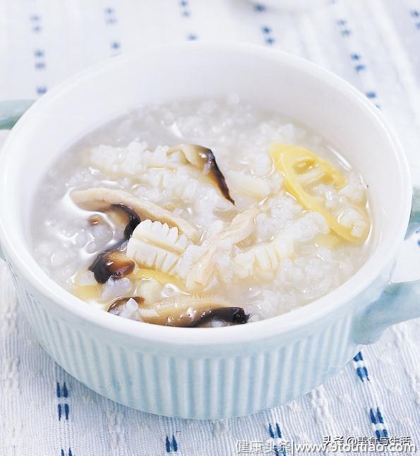 鲍鱼、海参都可以做成养生海鲜粥，味道鲜美，这三种你喜欢喝哪样