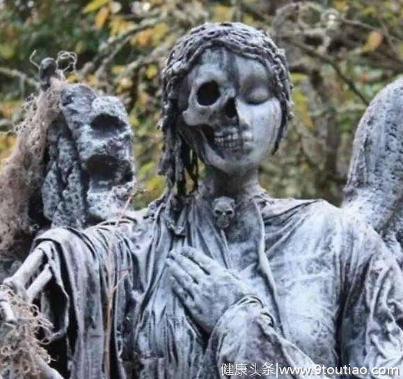 心理测试：3尊雕塑，哪一尊吓到了你？测你被谁左右着命运