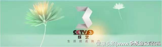 朱迅首次公开分享“与肿瘤对抗”的经历，并签书鼓励患白血病的小姑娘