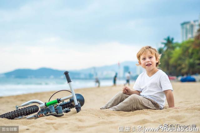 “哭什么哭，你是男子汉！”心理学家：其实，父母一直在伤害男孩