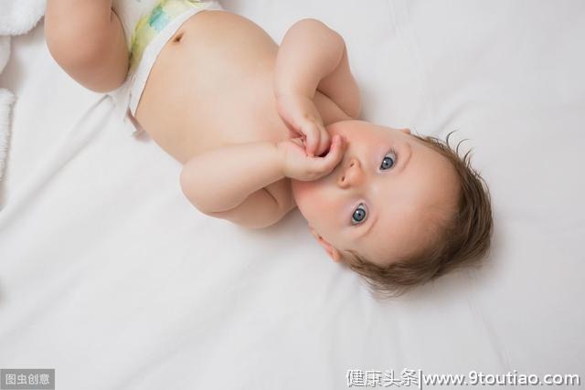 阻止宝宝吃手后果很严重！三种应对方法为宝宝心理健康保驾护航