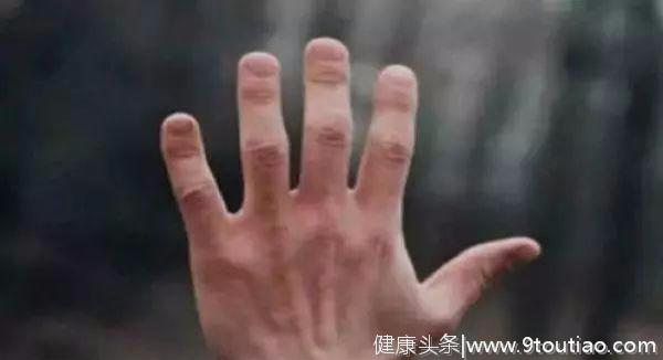 心理学家：哪只手更像是你的？测你今生注定是什么命，准哭了