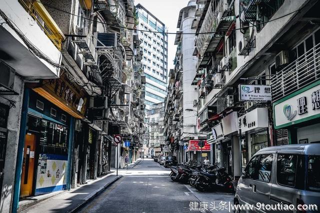 去澳门旅游吃什么？传说中的大排档美食，游客排队都要吃