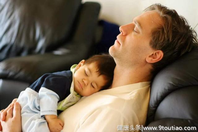 孩子哭着睡影响孩子心理健康，家长要留心