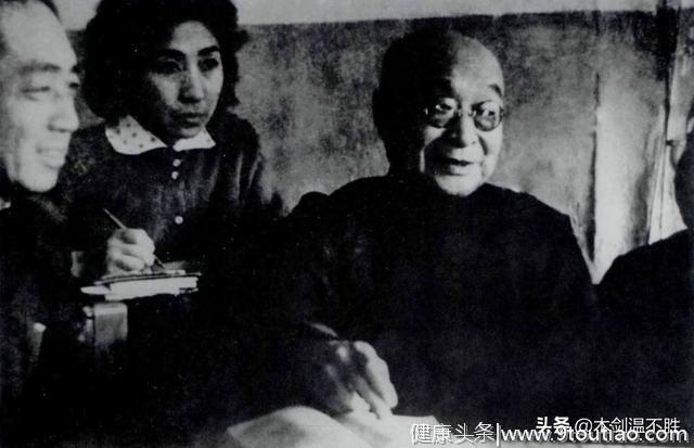 他让国民政府放弃取消中医，新一代中医革新者，死后慷慨捐献遗体