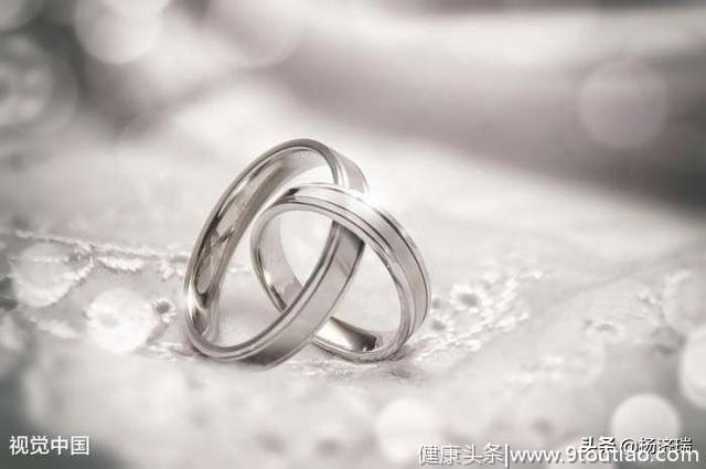 心理学家：4个戒指，你会戴哪个？测试你在爱人心中地位有多高
