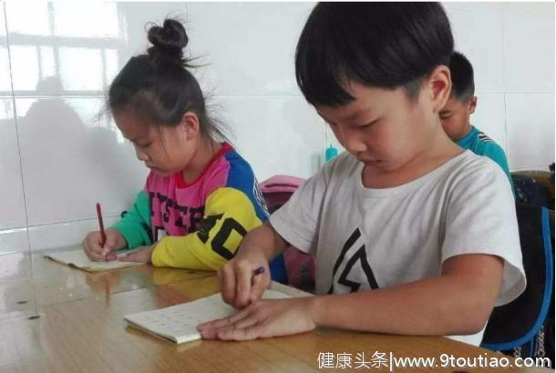 孩子腰疼，妈妈冷漠反说“小孩没有腰”，检查结果出来妈妈成泪人