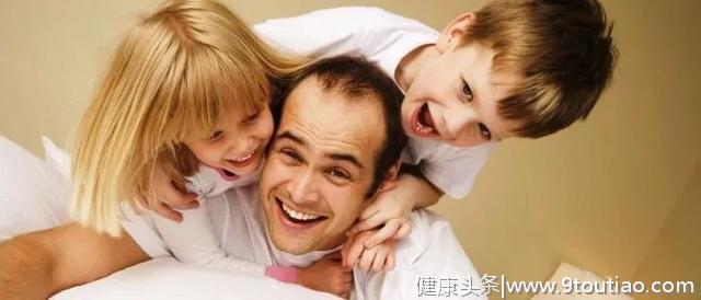《小欢喜》里的育儿真相：爸爸带小孩更幸福妈妈更抑郁。扎心了