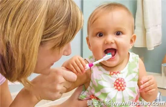 宝宝出牙有顺序，别再羡慕别家孩子，拔苗助长反而不利于牙齿发育