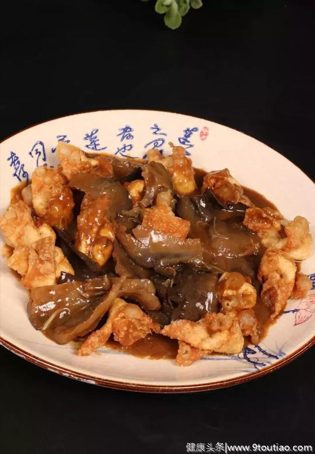 美食推荐：酸辣海参馄饨底，酱爆鸡丁，鱼香肉丝的做法