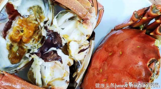 大叔家的秋季食谱：清蒸大闸蟹，香气扑鼻，肉质鲜美，家人喜欢