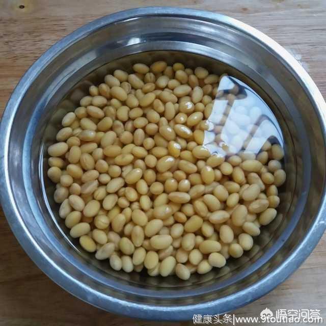 秋季早餐吃什么？一道鲜香滑嫩的豆腐脑让你的一天充满活力