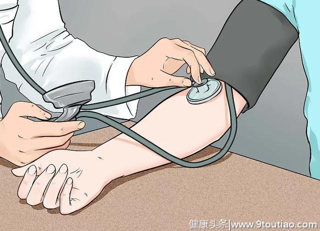 高血压有4个明显症状，一旦出现，你应该尽快检查血压了