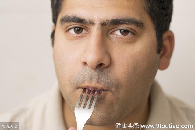 男人常吃这5种食物，会降低体内男性荷尔蒙，让你变得冷淡