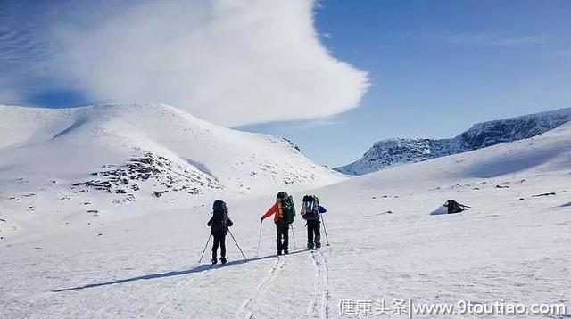 腿疼就是关节炎？医生提醒：这种“腿疼”，可能是血管出了大问题