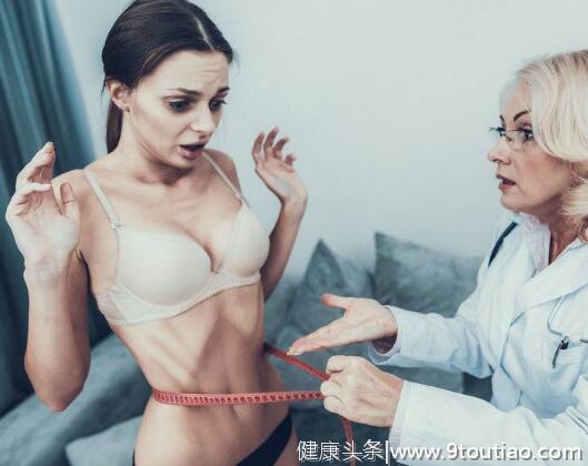 经常被忽视的6个小病症，可能是肝癌的早期信号，你还敢忽视吗？