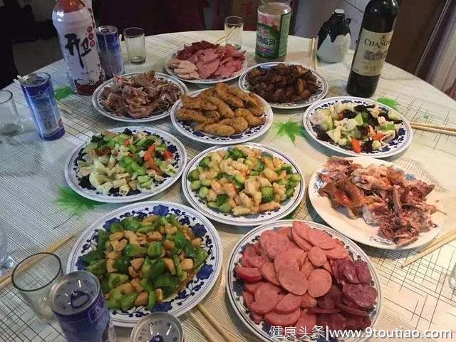 同样是请客，韩美和我们中国新疆人有什么不同，都会请你吃什么？
