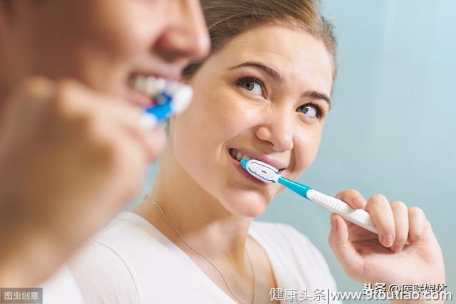 洗牙会伤害牙齿？还会让牙齿变小变松？你可能错怪它了