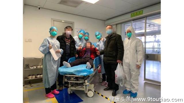 好消息再次传来！2例危重型新冠肺炎患者从武汉大学人民医院痊愈出院