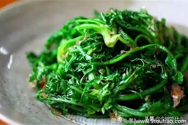 荠菜怎么吃？5个经典小食谱，让你享尽春滋味