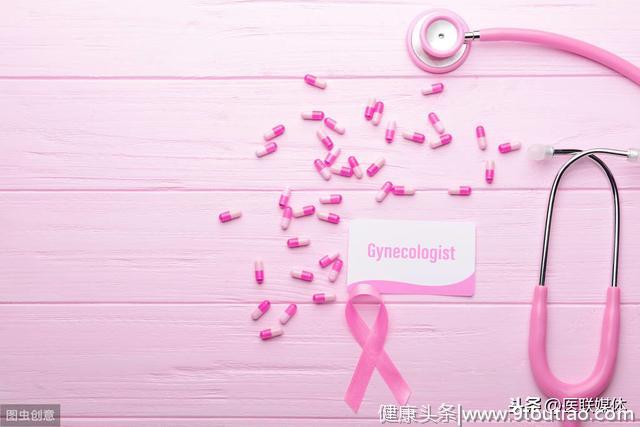 乳腺癌早期，身体可能会有3个“通报”，可不能视而不见