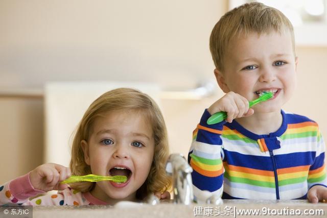 儿童蛀牙影响成长，想要远离蛀牙，不妨试试4个方法