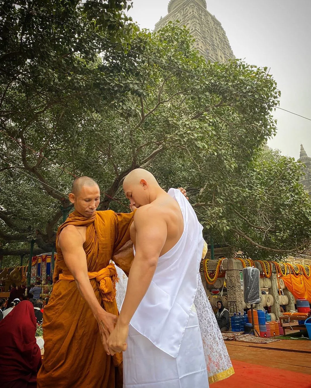 现实版盲僧？泰国僧人袈裟配腱子肉，这一身肌肉，是如何练成的？